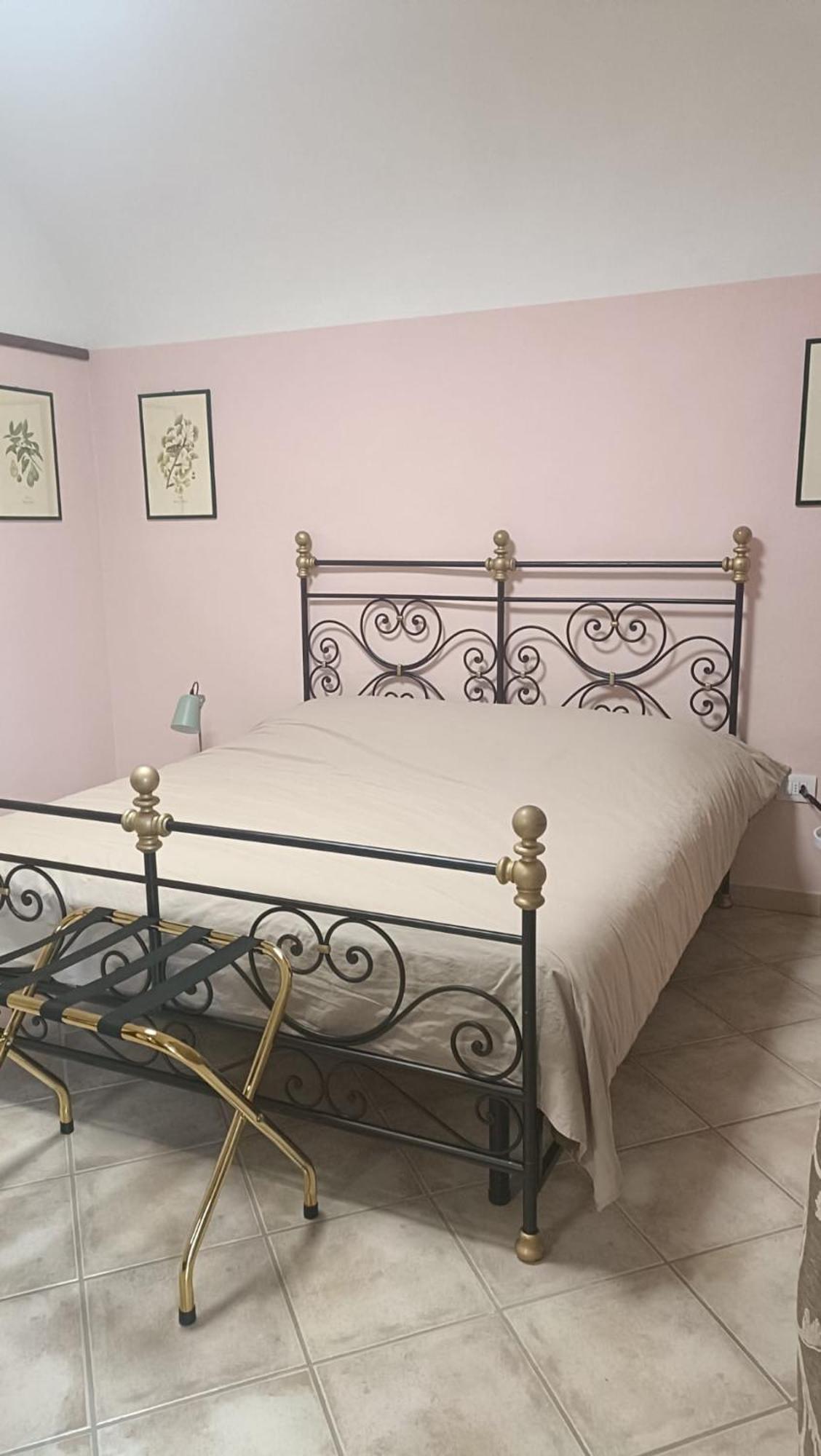 Bed and Breakfast Il Cortile Di Greta à Lu (Piedmont) Extérieur photo